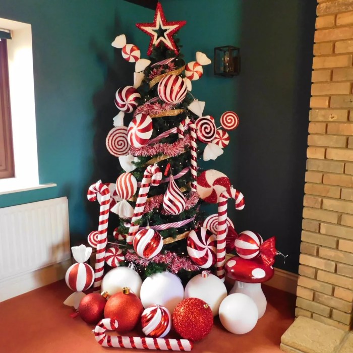 Christmas decoration ideas with candy canes