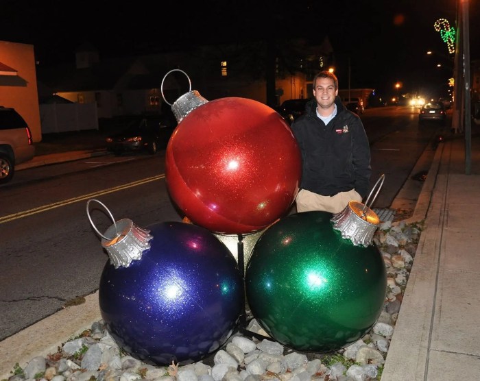 Large outdoor christmas decoration